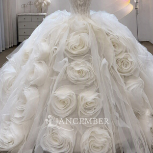 Lsjj166 Magnifique Robe de Mariée Ivoire en Dentelle avec Corsage Perlé, Rosette Florale 3D Géante et Jupe Bouffante, Coupe Cathédrale Jancember - Product Image 3