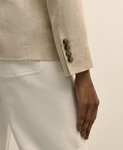 Blazer croisé pour femme en tissu de lin naturel personnalisé, col à revers cranté, coupe ajustée, beige, veste de costume professionnelle pour femme avec poches à rabat - Product Image 4
