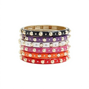 Bracelet jonc en alliage plaqué or de haute qualité à motif géométrique, bracelet jonc unisexe tendance, design noir et blanc, style classique pour femme - Product Image 2