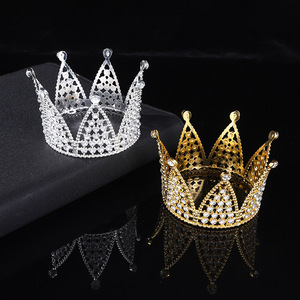 Couronnes en plastique bon marché pour anniversaire, vente d'usine, diadèmes de roi, diadèmes de concours de beauté, diadèmes décoratifs pour enfants, mini couronnes rondes en plastique perlé pour gâteau - Product Image 4