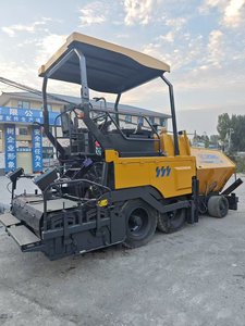 Mini pelleuse à béton et ciment 103 KW RP453L pour la construction routière, mini finisseur d'asphalte à vendre en Chine - Product Image 3
