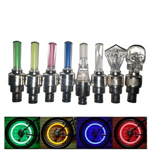 Bouchons de valve de pneu en plastique ABS avec lumière LED super brillante pour voiture, vélo, moto - Conduite nocturne, batterie intégrée - Product Image 1