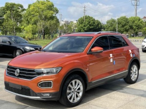 <span class=keywords><strong>Volkswagen</strong></span> <span class=keywords><strong>T</strong></span>-<span class=keywords><strong>ROC</strong></span> 2019 SUV Usata, Guida a Sinistra, <span class=keywords><strong>Auto</strong></span> di Seconda Mano per Esportazione - Product Image 1