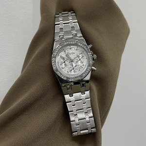 Montre pour femme CILOA personnalisable, argentée, sportive, simple, tendance, élégante, décontractée, de haute qualité, étanche, à quartz, en alliage, avec un motif papillon - Product Image 2