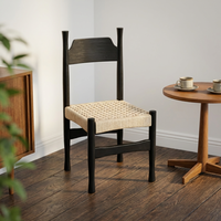 Chaise de salle à manger en bois massif au design antique, avec dossier en rotin floral vintage, pour la maison et l'hôtel