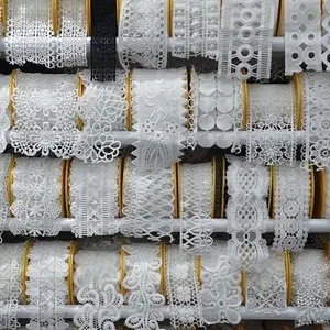 Konfeksiyon aksesuarları dekorasyon için fabrika nakış beyaz Polyester e dantel Trim