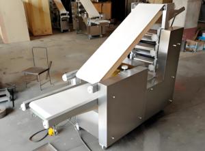 Équipement de fabrication de pizzas multifonctionnel de qualité pour la maison Machine à <span class=keywords><strong>pizza</strong></span> pour faire une <span class=keywords><strong>pizza</strong></span> Laminoir - Product Image 3