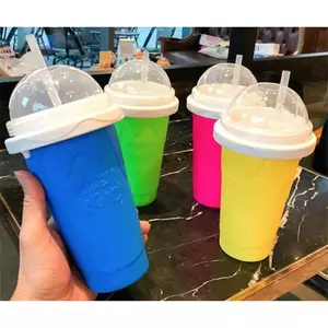 Eco-friendly Plastic Ice Cream Squeeze Cup with Lid Food Grade Silicone Frozen Slushy Maker DIY Smoothie Cup Pinch