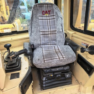 Cargadora de Ruedas CAT D8R Modelo 2022, Carga Nominal de 37 Toneladas, Potencia de 242kw con Componentes Principales del Motor Usados - Product Image 6