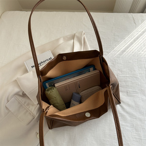 <span class=keywords><strong>Sac</strong></span> fourre-tout à bandoulière en <span class=keywords><strong>cuir</strong></span> PU grande capacité pour femme, nouvelle collection automne-hiver, tendance et élégant, doublure en polyester - Product Image 6