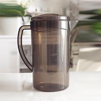 Vente en gros moderne Grand pichet à eau glacée en plastique transparent de 2300ml avec couvercle Utilisation pour hôtel Verres écologiques