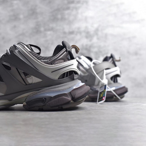 2026 Premium LED Light Up <b>Sneakers</b> Retro Track Sport Shoes Unisex Glowing Walking Trainers High-Grade Footwear - Product Image 3