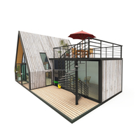 Maison de conteneur en acier triangulaire moderne préfabriquée de luxe de 20 pieds et 40 pieds pour hôtel, avec construction en panneaux sandwich