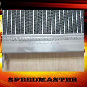 Radiateur de voiture tout aluminium Pa66-gf30 adapté à la <span class=keywords><strong>CORVETTE</strong></span> <span class=keywords><strong>C3</strong></span> - Product Image 2