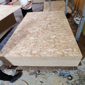 Panneaux de revêtement <span class=keywords><strong>OSB</strong></span> haute résistance pour la construction de murs, de sols et de toits, panneau structurel résistant à l'humidité - Product Image 2
