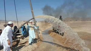 Zng — pompe solaire, 380V 0,75 kw, onduleur de pompe à eau solaire de haute qualité <span class=keywords><strong>pour</strong></span> l'irrigation - Product Image 6