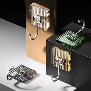 Nouveau style de crochet auto-adhésif multifonctionnel en plastique écologique sans trace pour accrocher les manteaux, les chapeaux et les serviettes dans la cuisine et la salle de bain - Product Image 5