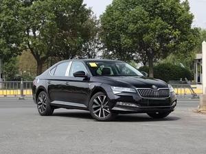 2025 Voiture 2025 Scoda <span class=keywords><strong>Superb</strong></span> coche de gasolina <span class=keywords><strong>Skoda</strong></span> <span class=keywords><strong>Superb</strong></span> 1,4 T 5 puertas 5 asientos versión Seaden <span class=keywords><strong>nuevo</strong></span> coche <span class=keywords><strong>precio</strong></span> barato China Exportación de coches - Product Image 3