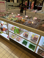 Kiosque à bonbons personnalisé pour centre commercial, comptoir de présentation de bonbons en vrac, kiosque de confiserie avec logo rétroéclairé, bacs à bonbons en acrylique
