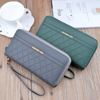 Tas Clutch Wanita Panjang Motif Geometris dengan Ritsleting Ganda, Modis, Kapasitas Besar, Dompet Ganda, Tempat Uang Receh dan Ponsel, Bahan Poliester