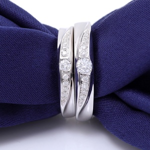 แหวนแต่งงานเพชร 18k ทองคำขาว ประดับเพชรโมอิสซาไนต์ VVS1 แหวนหมั้นสำหรับผู้หญิงและผู้ชาย ทรงกลม ชุดคู่รัก ปรับแต่งได้ - Product Image 5