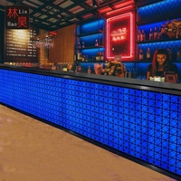 Comptoir de bar contemporain personnalisé en verre Barre en acier rougeoyante pour restaurant hôtel salon sous-sol-Design lumineux