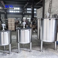 Cuve de mélange pneumatique en acier inoxydable avec moteur et boîte de vitesses pour le traitement des jus, tension réglable 380V