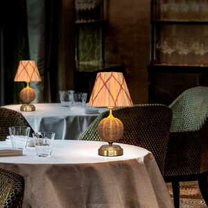 Lampade da Tavolo <span class=keywords><strong>Vintage</strong></span> Dorate, Design Moderno Senza Fili, Base <span class=keywords><strong>in</strong></span> <span class=keywords><strong>Metallo</strong></span>, <span class=keywords><strong>Paralume</strong></span> <span class=keywords><strong>in</strong></span> Rattan, per Sale da Pranzo, Hotel, Arredamento Casa, Comode e Flessibili - Product Image 1