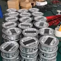 Borne solaire LED ronde encastrée en aluminium, réfléchissante, à énergie solaire, type œil de chat, pour marquage de chaussée, clignotante et nivelée