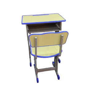 Ensemble bureau et chaise pour étudiant Masao, réglable en hauteur, pour usage scolaire, style moderne et minimaliste, matériau en panneau - Product Image 2