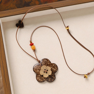 Collier rétro en coquille de noix de coco avec bouton, longue chaîne tressée à motif floral géométrique pour pull, accessoire - Product Image 4