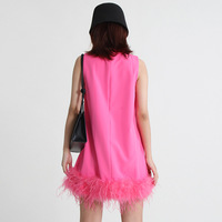 Grande réduction Robe pour femme en stock expédition rapide Mode estivale Robe sans manches ample avec bordure en plumes d'autruche