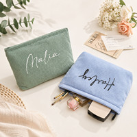 Sac de toilette personnalisé pour elle, pochette cosmétique en velours côtelé brodée avec monogramme, cadeau d'anniversaire pour une amie ou une femme