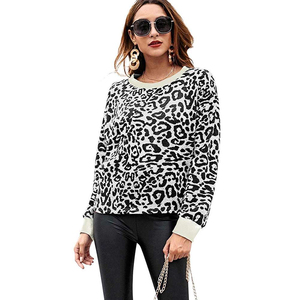 2021 hiver <span class=keywords><strong>col</strong></span> rond manches longues chandail léopard lâche casual tricoté <span class=keywords><strong>pull</strong></span> pour dames - Product Image 2