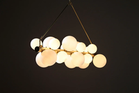 Lustre linéaire moderne et minimaliste en verre opale, luminaire suspendu pour la décoration intérieure, idéal pour salle à manger, salon, îlot de cuisine, restaurant