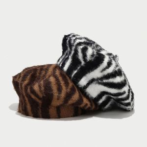 Boina de Moda para Mujer, Diseño de Cebra, para Uso Diario en Exteriores, Invierno 2025 - Product Image 2