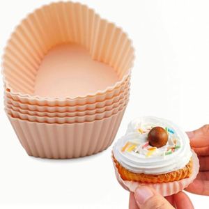 Moules à muffins en silicone réutilisables en forme de cœur, antiadhésifs, pour gâteaux et cupcakes, idéaux pour les fêtes - Product Image 1