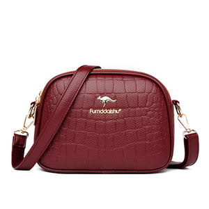 <span class=keywords><strong>Sac</strong></span> à bandoulière à rabat en cuir PU pour femmes Vintage <span class=keywords><strong>Sac</strong></span> à <span class=keywords><strong>main</strong></span> messager de créateur souple Multi-poches tendance Hiver Polyester Lady - Product Image 2