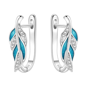 Populares pendientes de aro de plumas azules en latón blanco, pendientes originales de alta gama al por mayor para mujer - Product Image 6