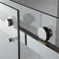 Baide salle de bain de luxe, chambre de douche fermée sans cadre, verre, double porte coulissante, cabine de douche