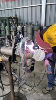 Pince de soudage TIG tout position Qianyan - Soudure par fusion automatique avec remplissage de fil argenté - Alignement basé sur capteur pour joint de fond blanc argenté - Soudure AI