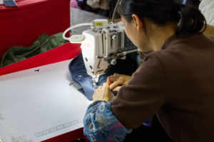 <span class=keywords><strong>Jeans</strong></span> da <span class=keywords><strong>Uomo</strong></span> Stile Hip Hop, Pesanti e Traspiranti, Pantaloni da Lavoro a Vita Media, Gamba Dritta, Denim Camouflage - Product Image 5