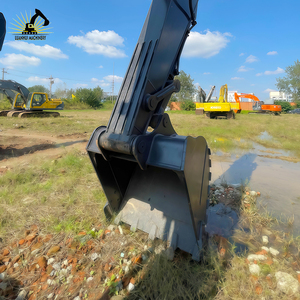 Excavatrice Volvo EC250D d'occasion de qualité professionnelle avec des commandes fluides et précises pour les grandes opérations minières et de carrière - Product Image 5