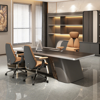 Bureau de direction, bureau du président, bureau du président du conseil d'administration, bureau de direction senior, bureau de direction exécutif, bureau de direction, bureau de direction moderne en bois, combinaison de chaises modulaires