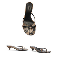 Sandales d'été 2026 NOUVEAU modèle violet Niche French à talons hauts et bride fine en cuir véritable, tendance mode extérieure pour femme