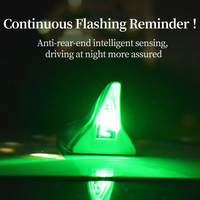Antenne décorative universelle pour voiture en forme d'aileron de requin alimenté par énergie solaire Voyant d'avertissement à LED pour antenne solaire de voiture