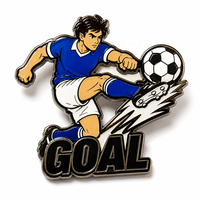 Épinglette en métal émaillé souple pour joueur de football, motif dessin animé Football KICK GOAL, logo personnalisé, cadeau pour fan de sport, vente en gros, épinglette de chapeau Anime