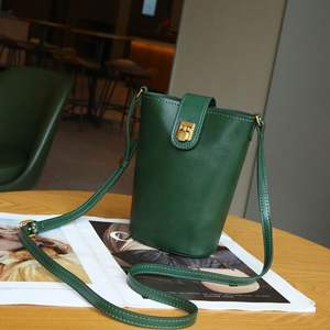 Bolso de Hombro de Lujo Vintage para Mujer, Personalizado en Cuero Genuino, en Colores de Moda, con una Sola Correa para el Verano - Product Image 2