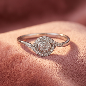 Anillo Clásico de Plata 925 con Diamantes para Mujer, Corte Brillante Redondo, Engaste Pavé, Estilo Compromiso - Product Image 2