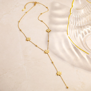 Collar con Colgante de Estrella, Chapado en Oro de 18k, Estrella de Ocho Puntas de Múltiples Niveles con Engaste Pavé, Cadena en Forma de Y, Joyería para Fiesta - Product Image 3